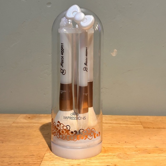 IMPRESSIONS for HELLO KITTY “Kawaii Icon” Bell Jar Makeup Brush Set. Brand New. - Picture 5 of 11